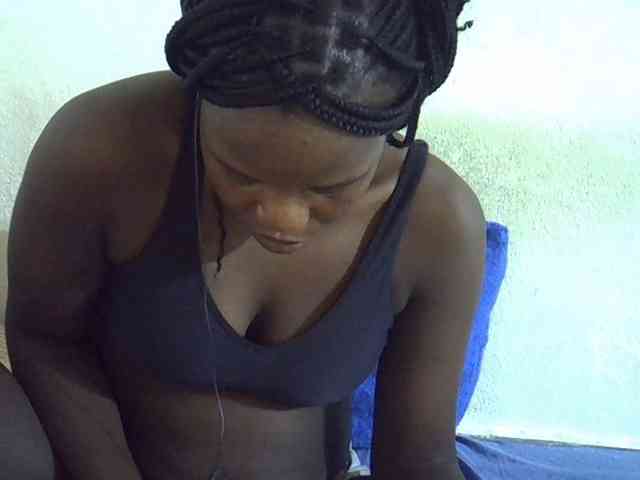 Africanasaucy webcam