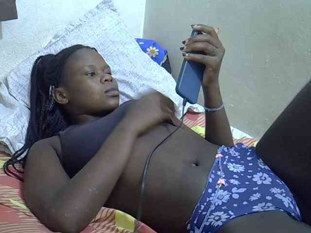 Africanasaucy webcam