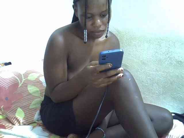 Africanasaucy webcam