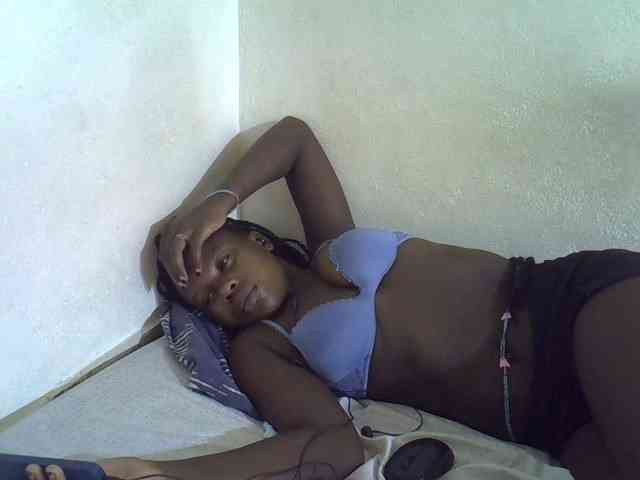 Africanasaucy webcam