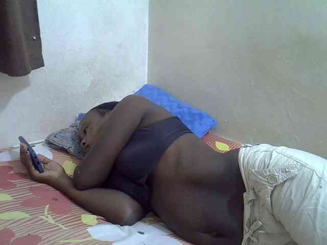 Africanasaucy webcam