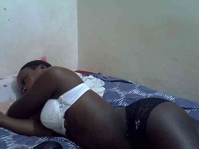 Africanasaucy webcam