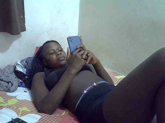 Africanasaucy webcam