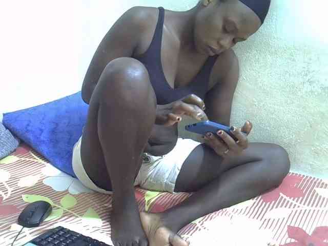 Africanasaucy webcam