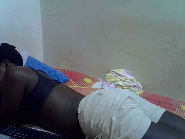 Africanasaucy webcam