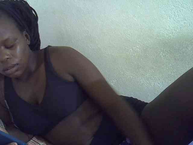 Africanasaucy webcam