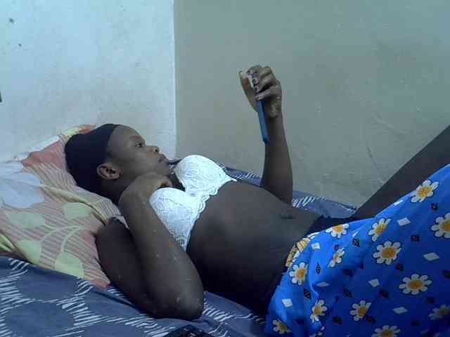 Africanasaucy webcam