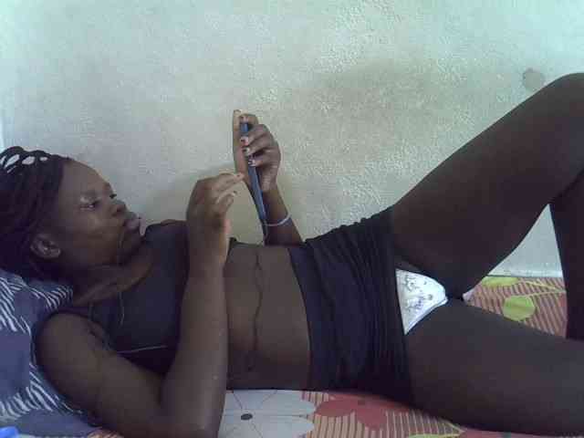 Africanasaucy webcam