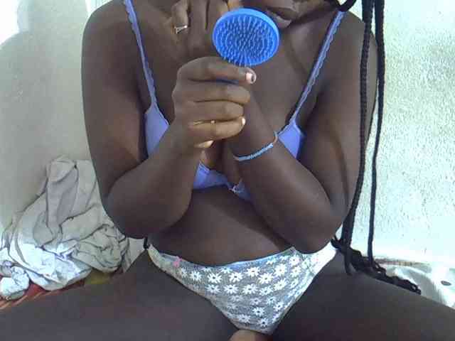 Africanasaucy webcam