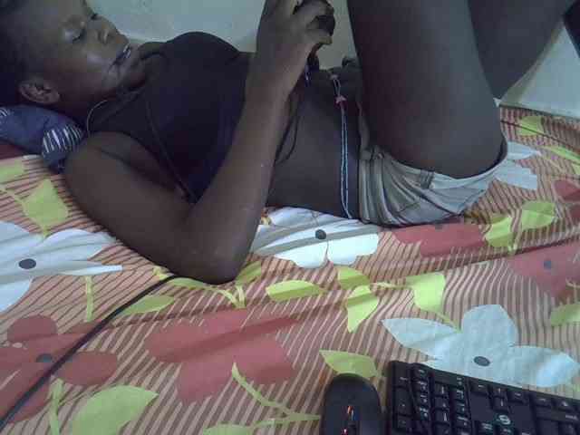 Africanasaucy webcam