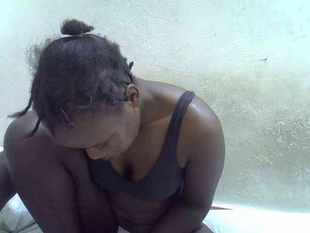 Africanasaucy webcam