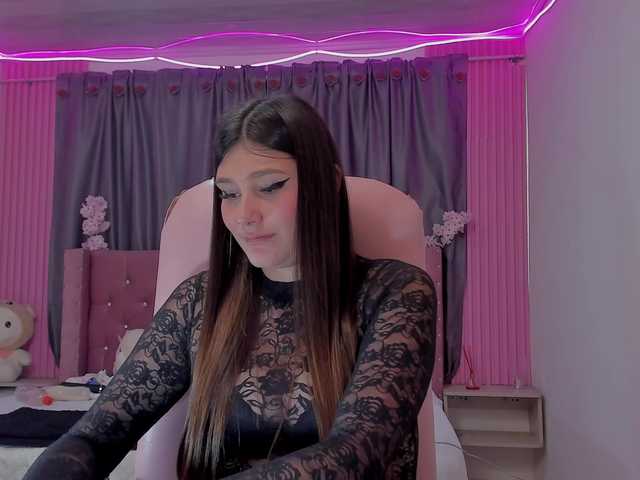 AnahiRose's BongaCams show and profile