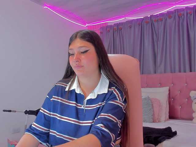 AnahiRose's BongaCams show and profile