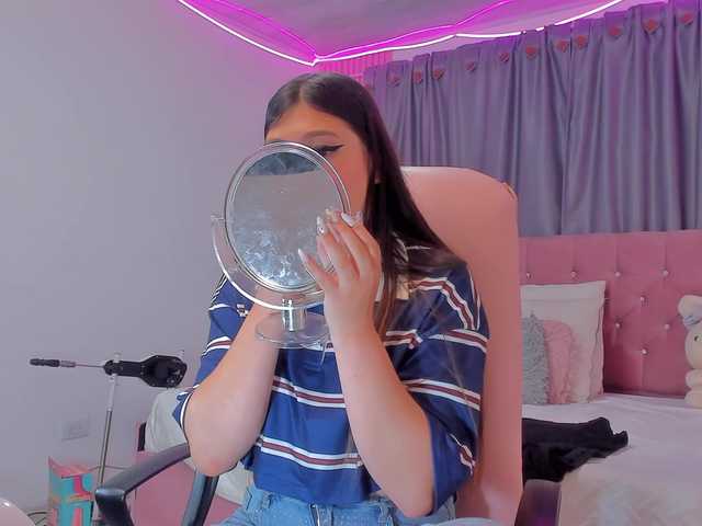 AnahiRose's BongaCams show and profile