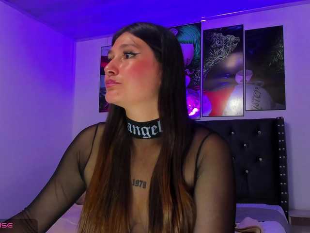 AnahiRose's BongaCams show and profile