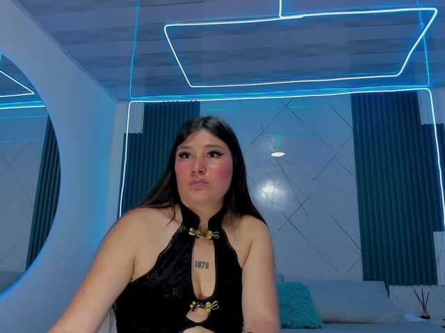 AnahiRose's BongaCams show and profile