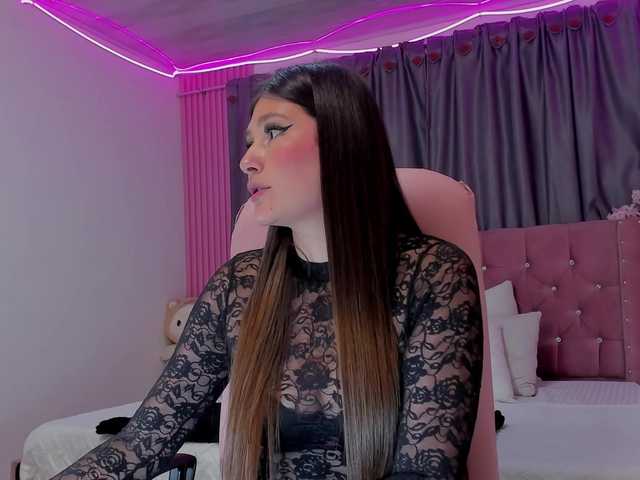 AnahiRose's BongaCams show and profile