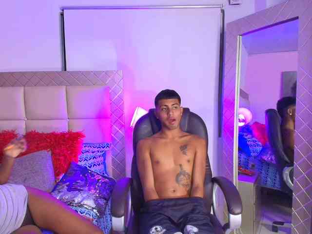 khloeandres webcam