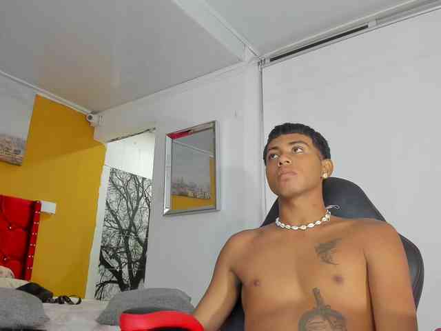 khloeandres webcam