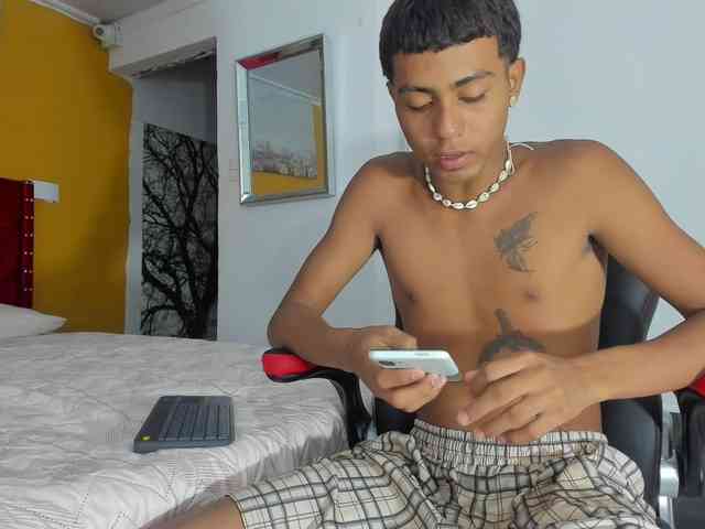 khloeandres webcam