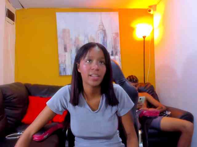 khloeandres webcam