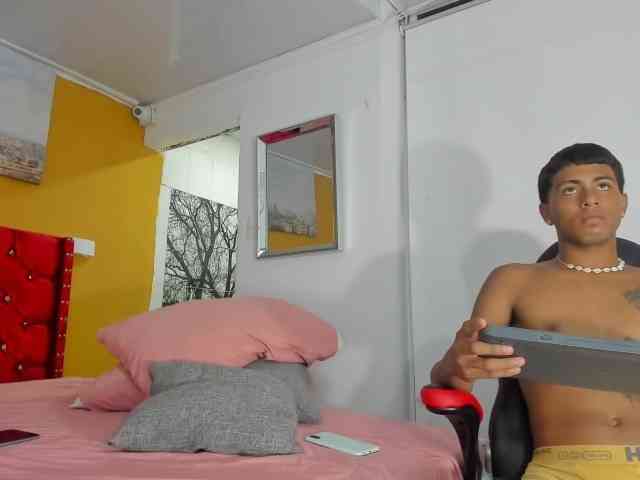 khloeandres webcam