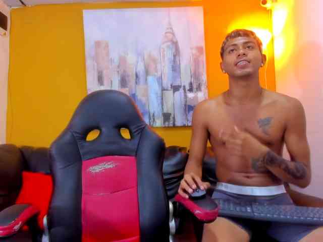 khloeandres webcam