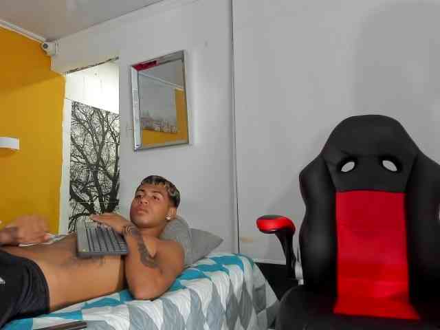 khloeandres webcam