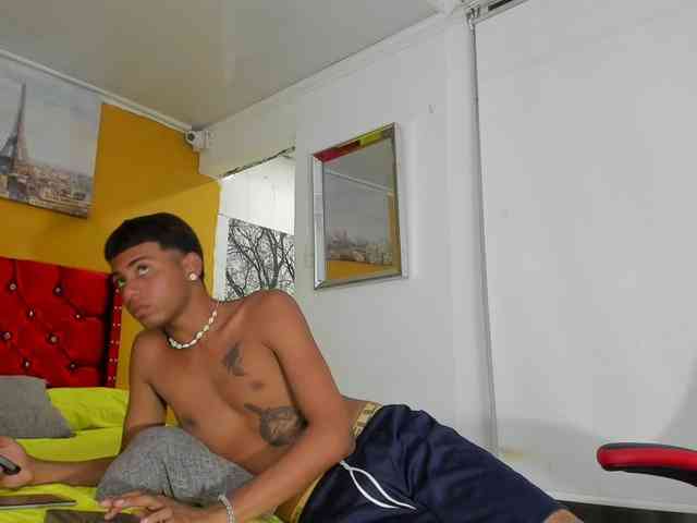 khloeandres webcam