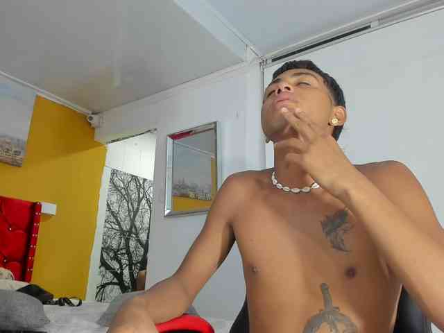khloeandres webcam