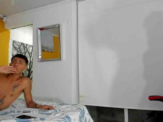 khloeandres webcam