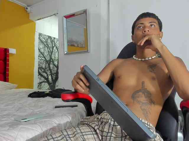 khloeandres webcam