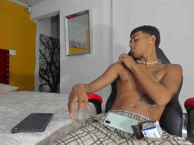 khloeandres webcam
