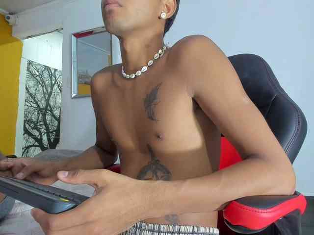khloeandres webcam