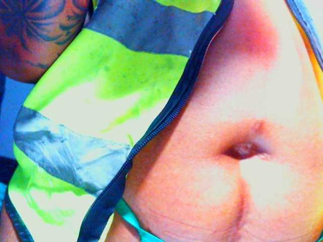 PearBlu38's BongaCams show and profile