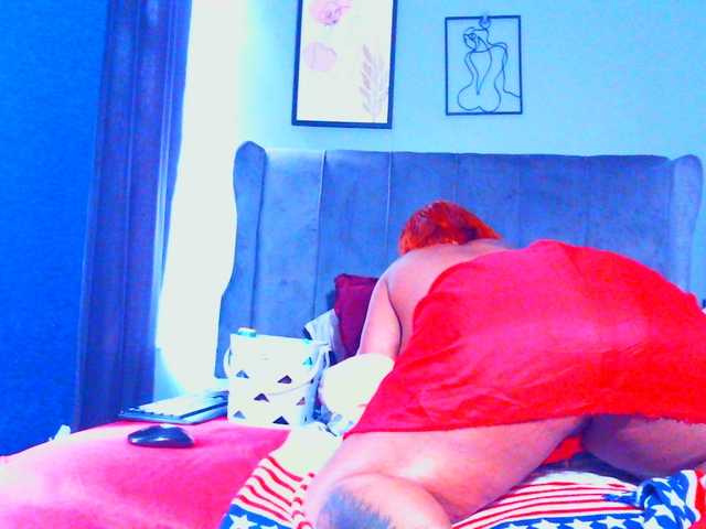 PearBlu38's BongaCams show and profile