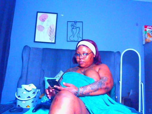 PearBlu38 live cam profile