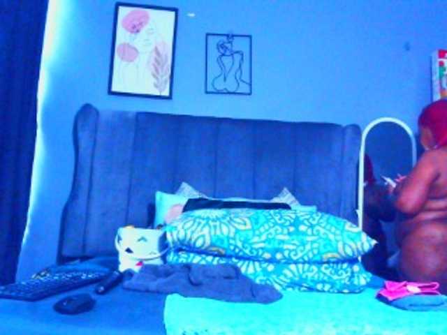 PearBlu38's BongaCams show and profile