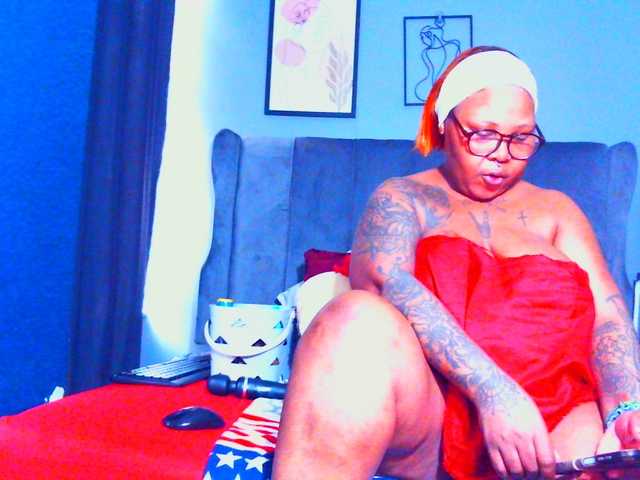 PearBlu38's BongaCams show and profile