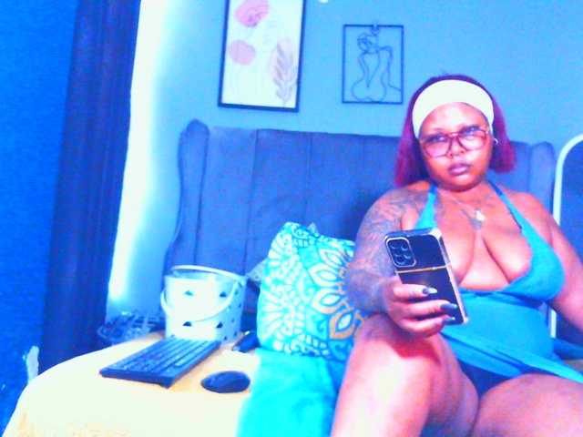 PearBlu38's BongaCams show and profile