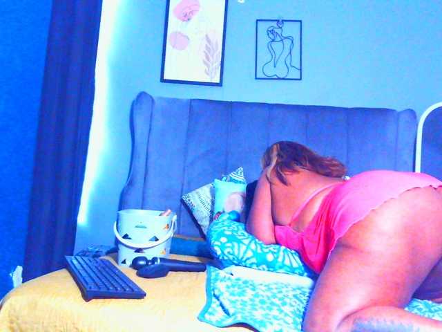 PearBlu38's BongaCams show and profile