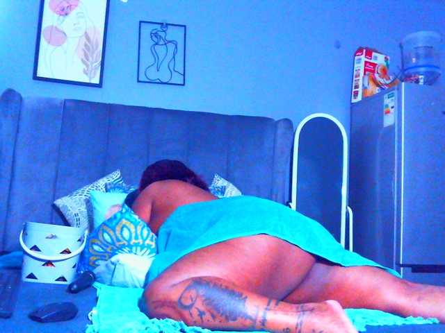 PearBlu38 live cam profile