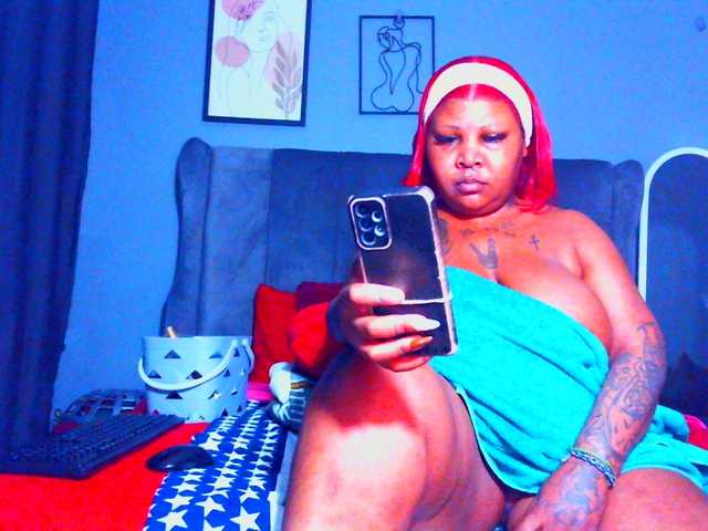 PearBlu38's BongaCams show and profile