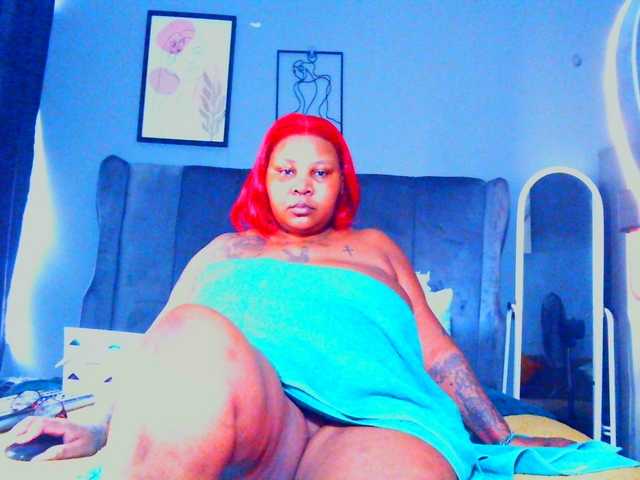 PearBlu38's BongaCams show and profile