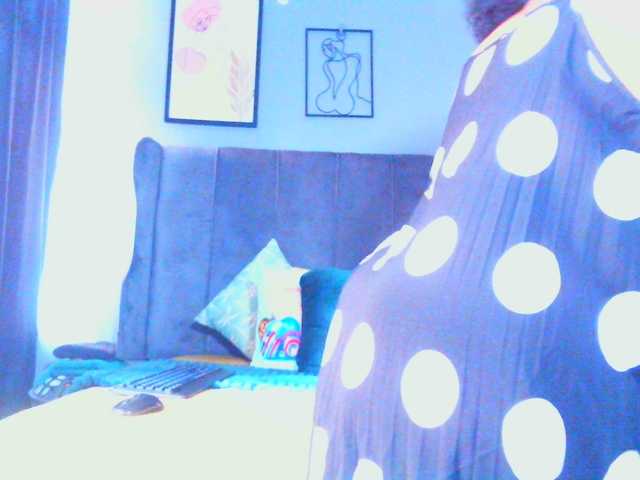 PearBlu38's BongaCams show and profile