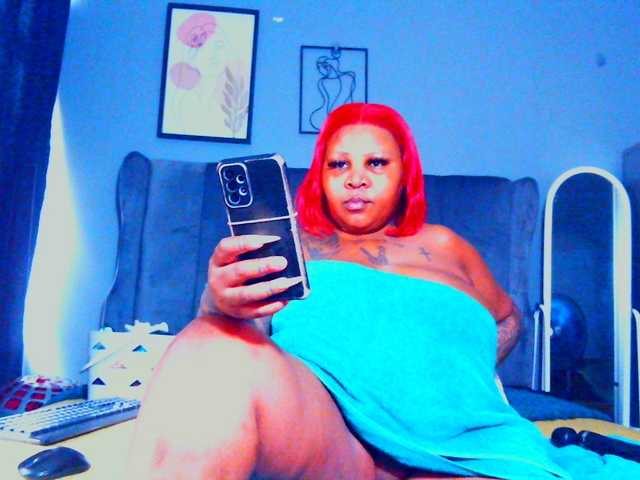 PearBlu38's BongaCams show and profile