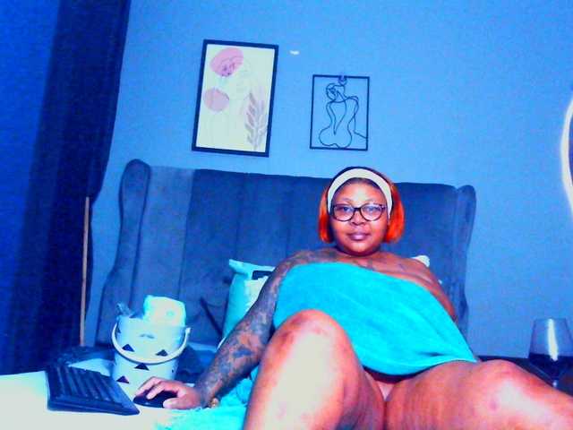 PearBlu38's BongaCams show and profile