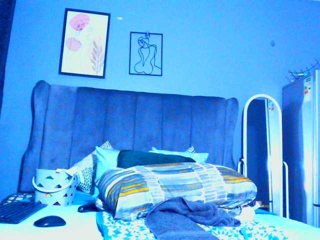 PearBlu38's BongaCams show and profile