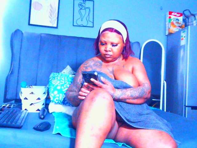 PearBlu38's BongaCams show and profile