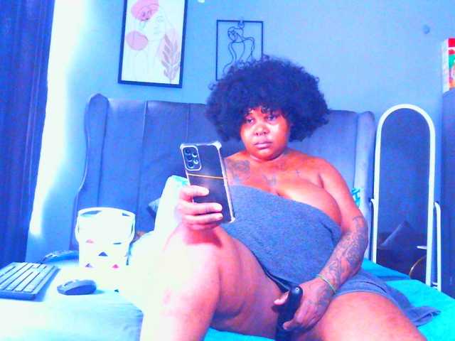 PearBlu38's BongaCams show and profile